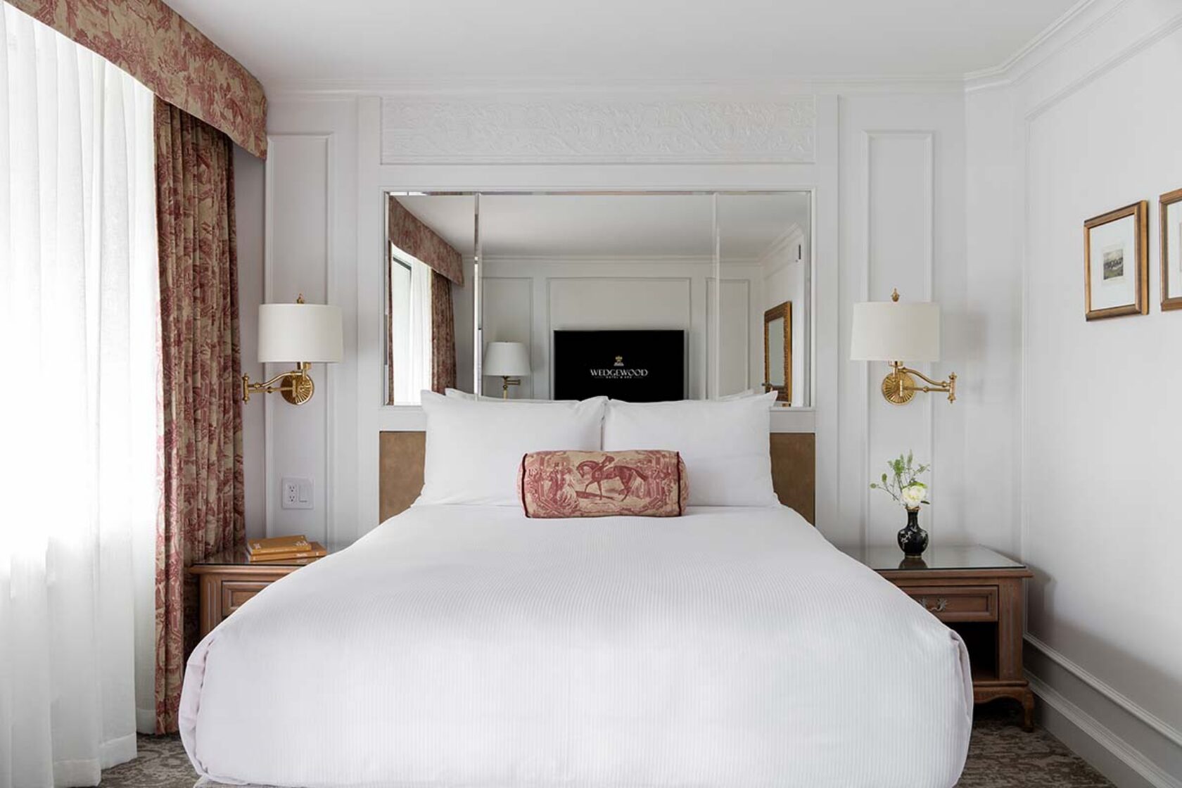 Executive Room with Queen Bed