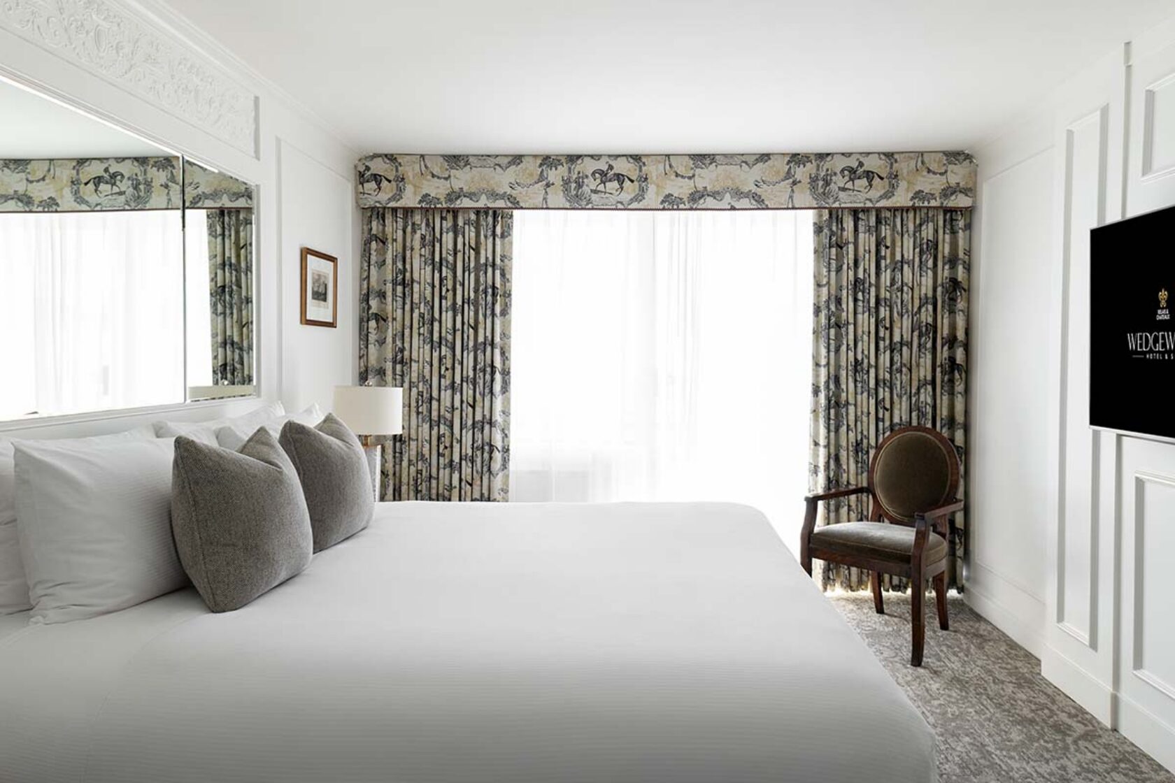 One-Bedroom Suite with King Bed