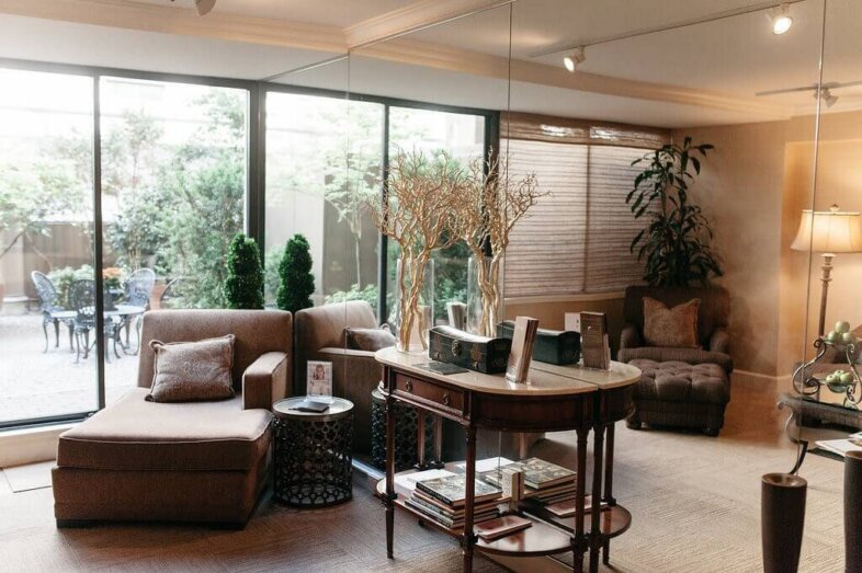Spa Lounge from Angle