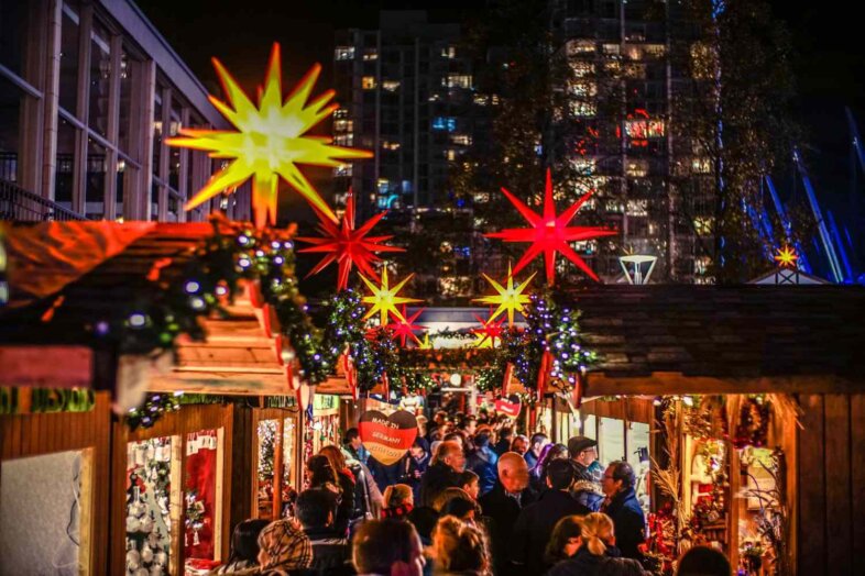 vancouver-christmas-market-529426187-5acb92e61f4e13003c44850a