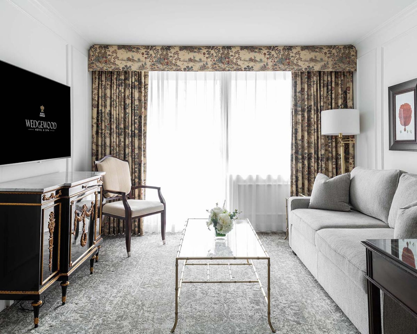 JRKB-JuniorKingSuite-LivingRoom1